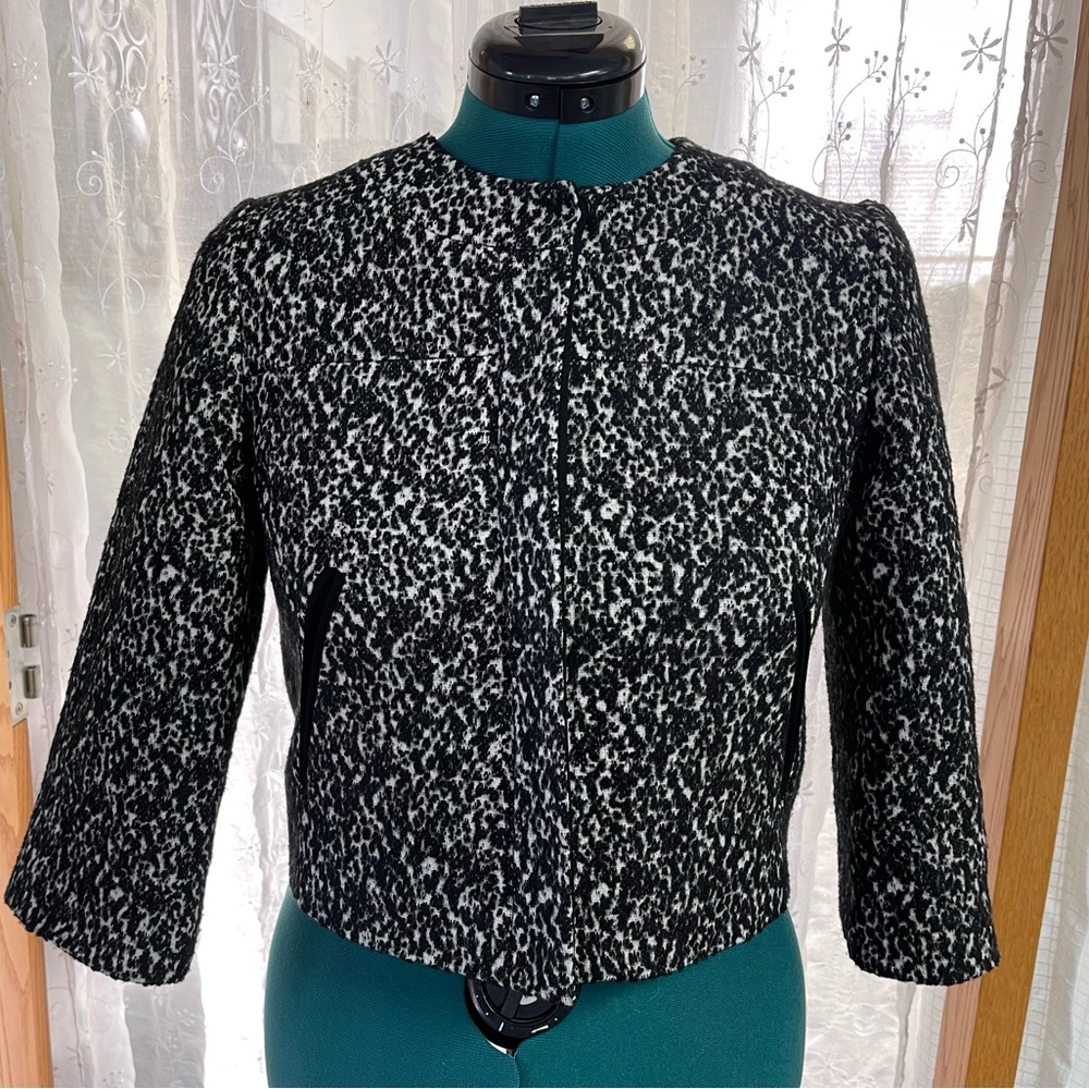 Judith & Charles cropped jacket size 4